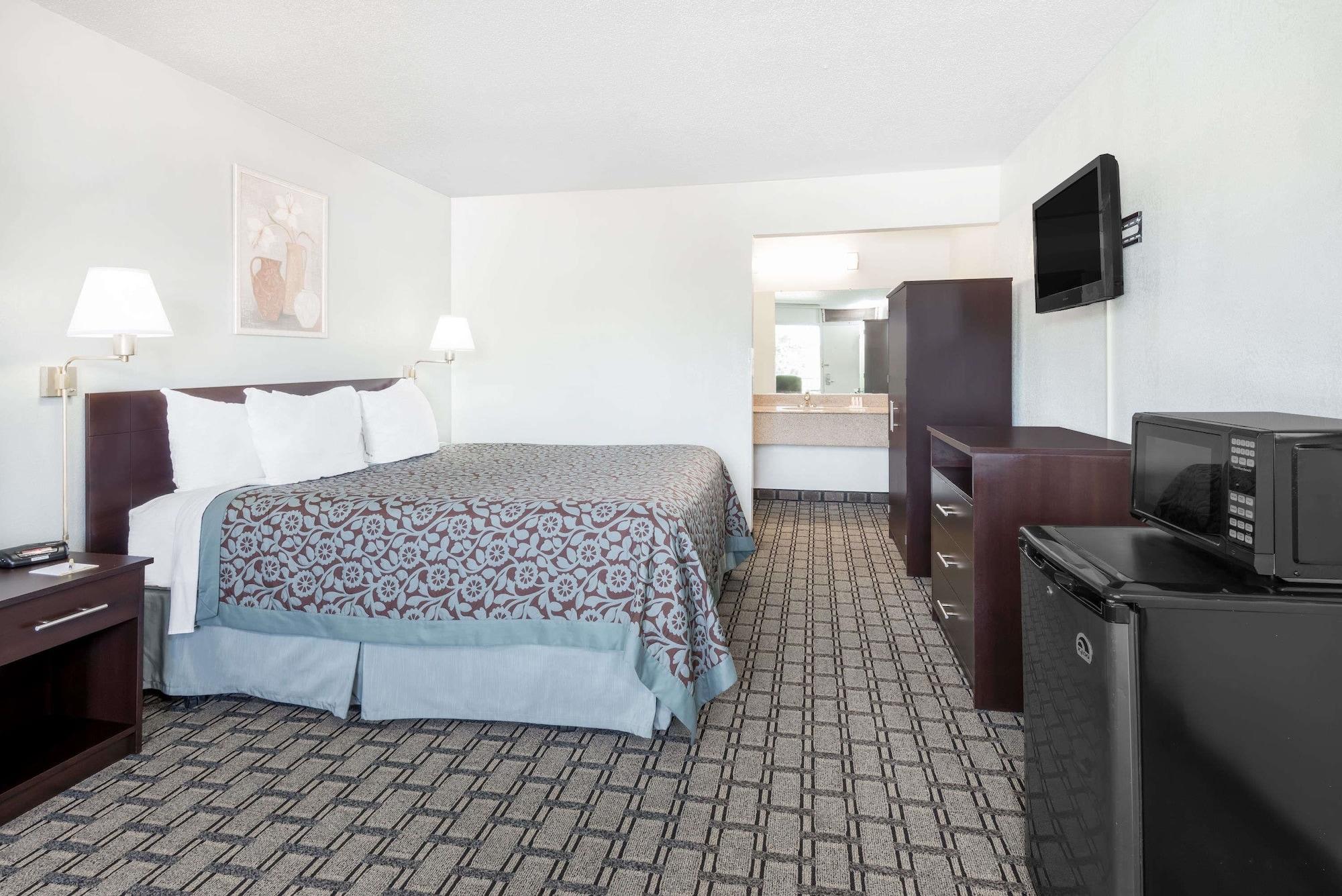 Days Inn By Wyndham St Clairsville St. Clairsville Bagian luar foto